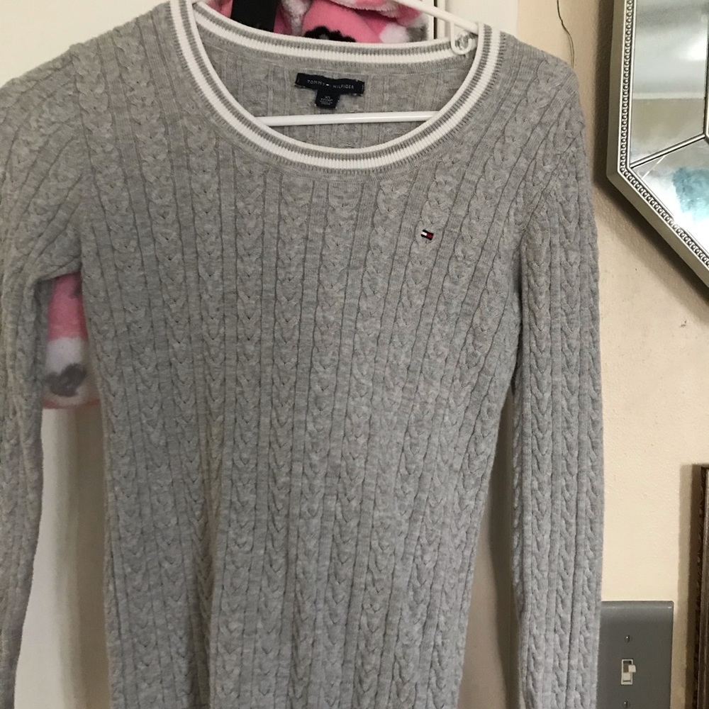 light grey tommy hilfiger sweater